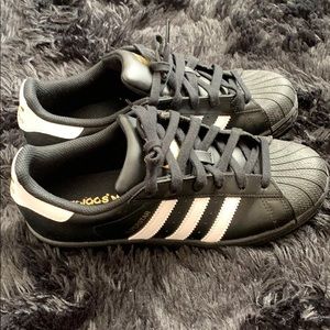 Adidas Sneakers